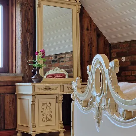 Uue-jaani Talu Puhkemaja Ikla