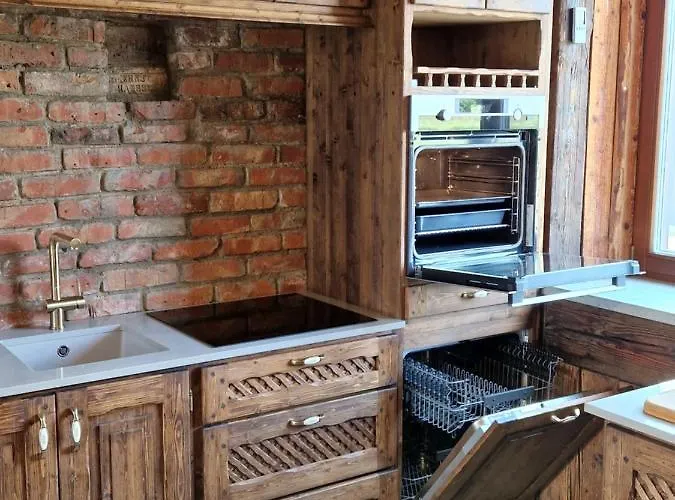 Uue-jaani Talu Puhkemaja * Ikla