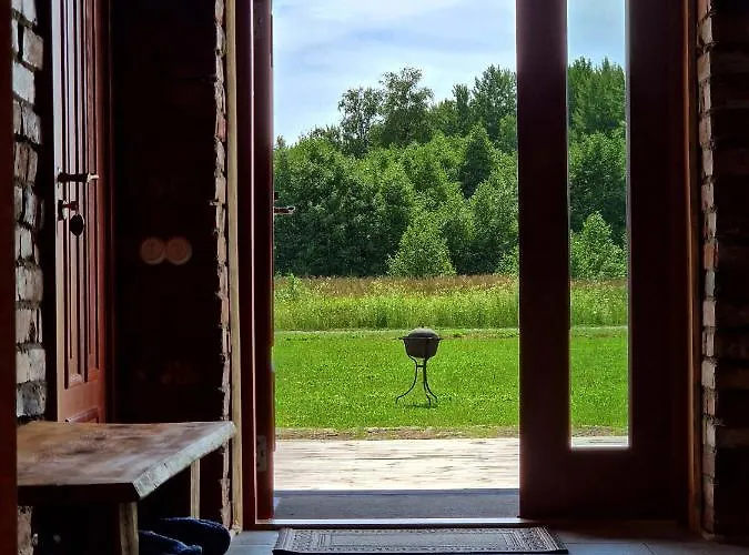 Uue-jaani Talu Puhkemaja *